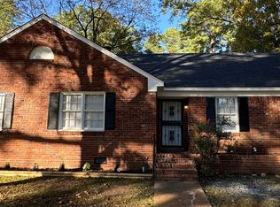 3090 S Glengarry Rd, Memphis, TN 38128