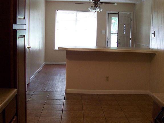 5th image of 308 Hickerson Ave