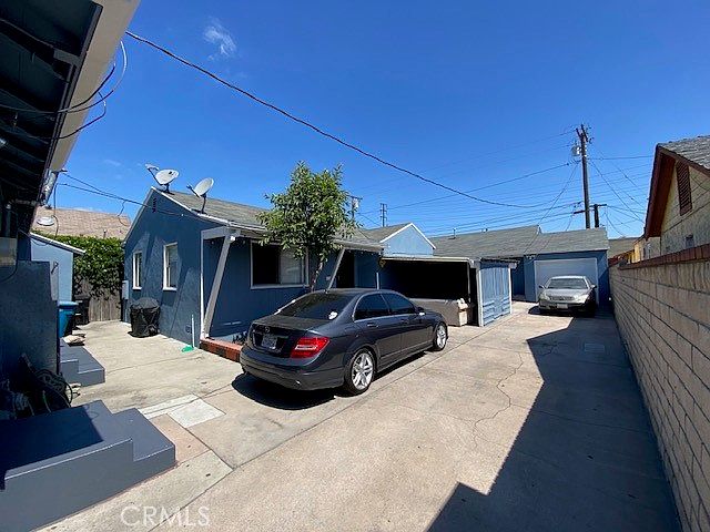 2nd image of 4957 E 59th Pl