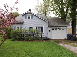 226 Forest Dr, Erie, PA 16505