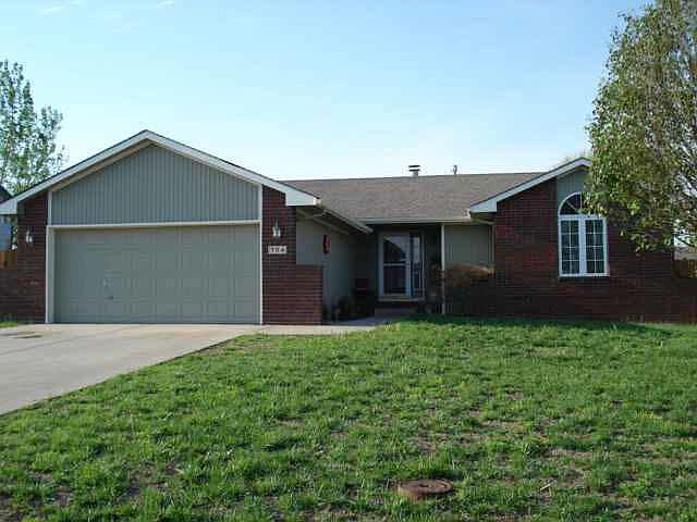 1st image of 704 Lakewood Ct