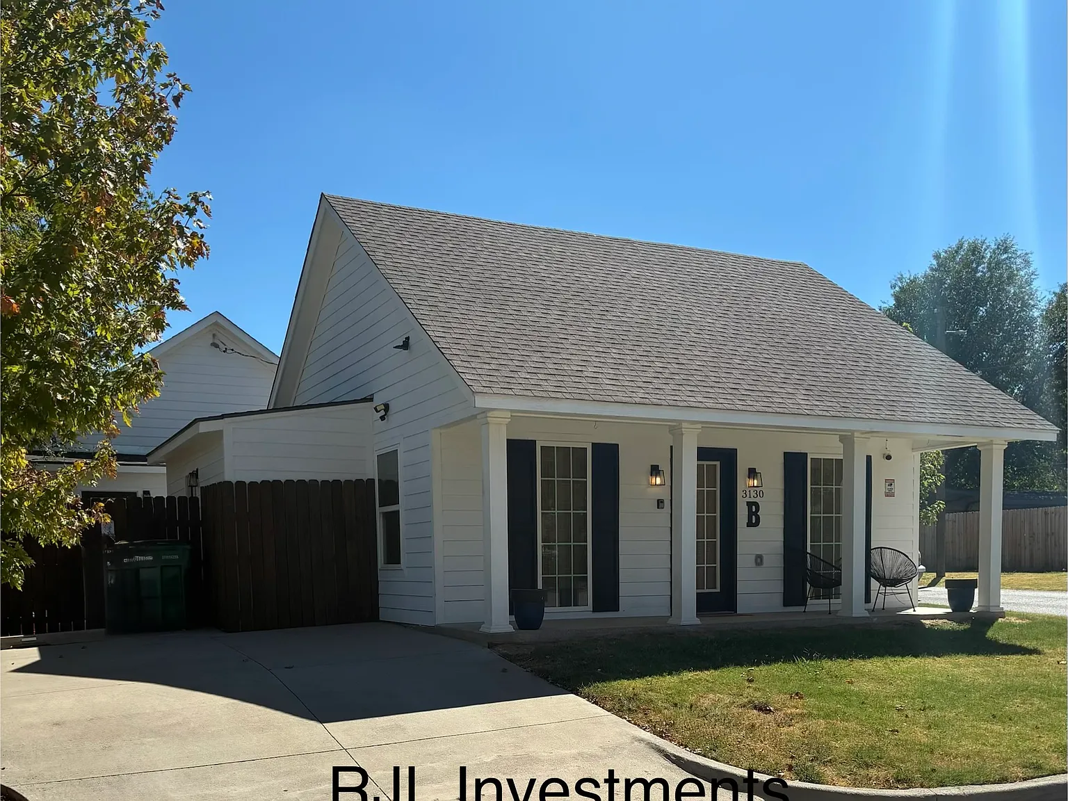 3130 N Barnes Ave — Photo 2