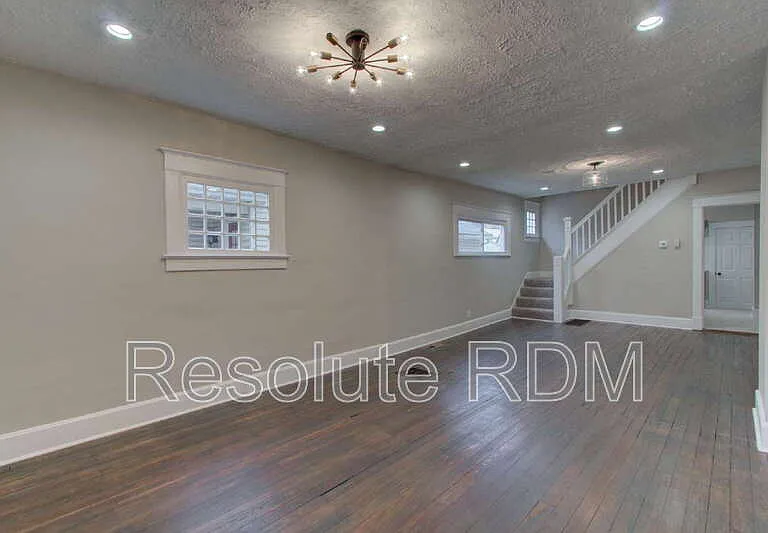 1313 Ringgold Ave — Photo 8