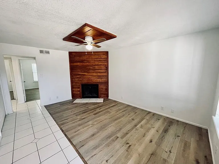 1203 Redwood Dr #A — Photo 2