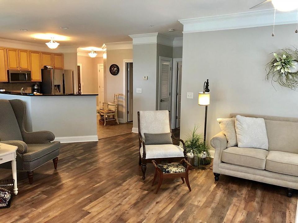 2nd image of 2244 Ashley Crossing Dr Unit 132