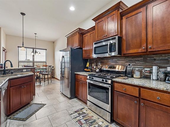 4th image of 10917 SW 30th Ter