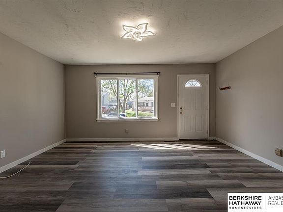 4th image of 2206 Emiline St