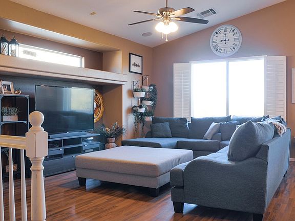 5th image of 9808 Red Horse St