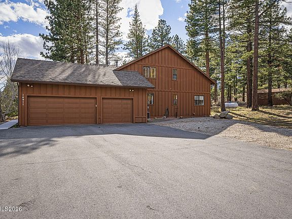 3rd image of 16911 Mount Rose Hwy