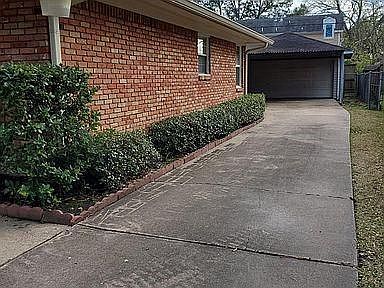 4th image of 9905 Westview Dr