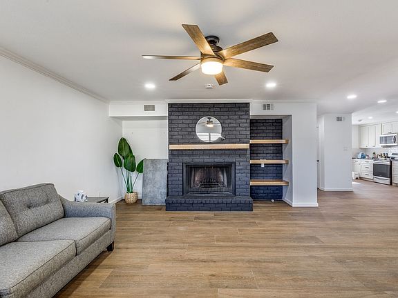 3rd image of 11127 Pinehurst Dr APT C