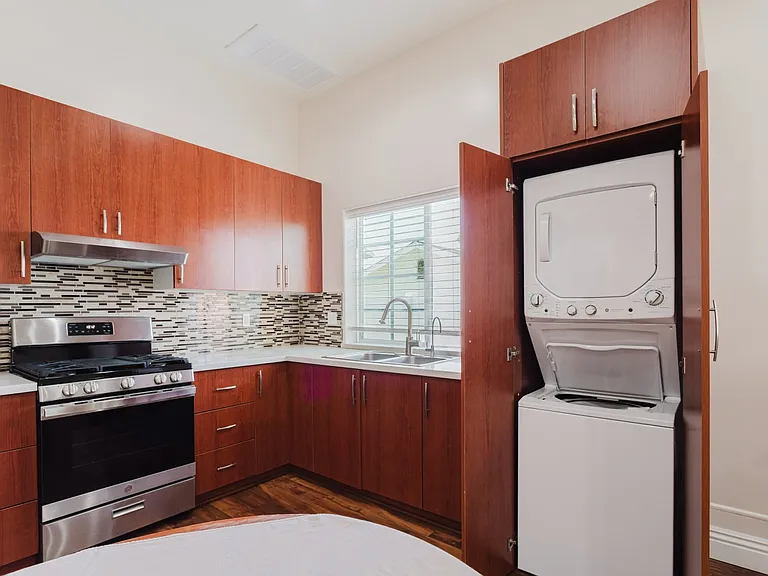 833 E Verdugo Ave — Photo 12
