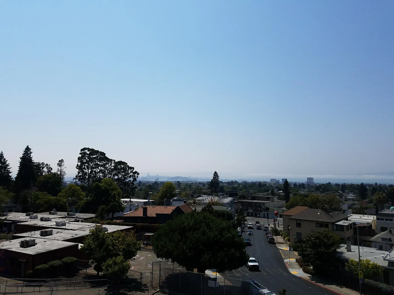 2 bed, 1054 sqft, $3,250 — Photo 2