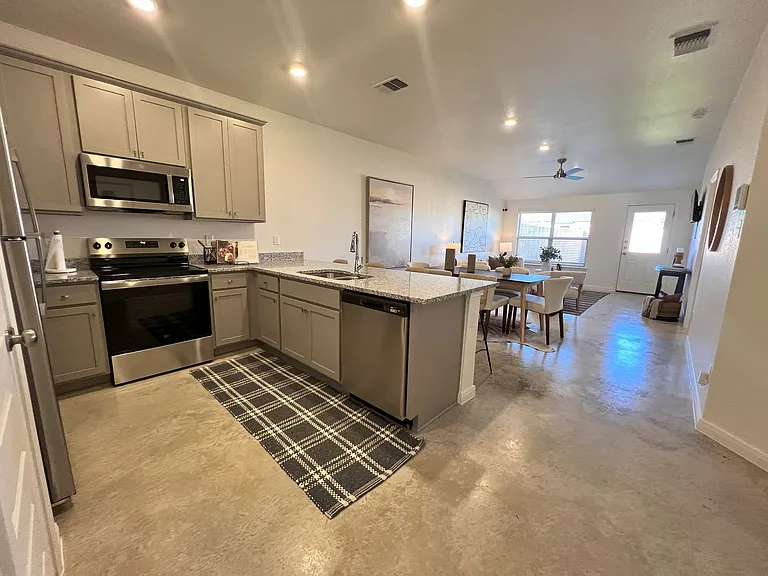 1239 Concord Dr — Photo 22