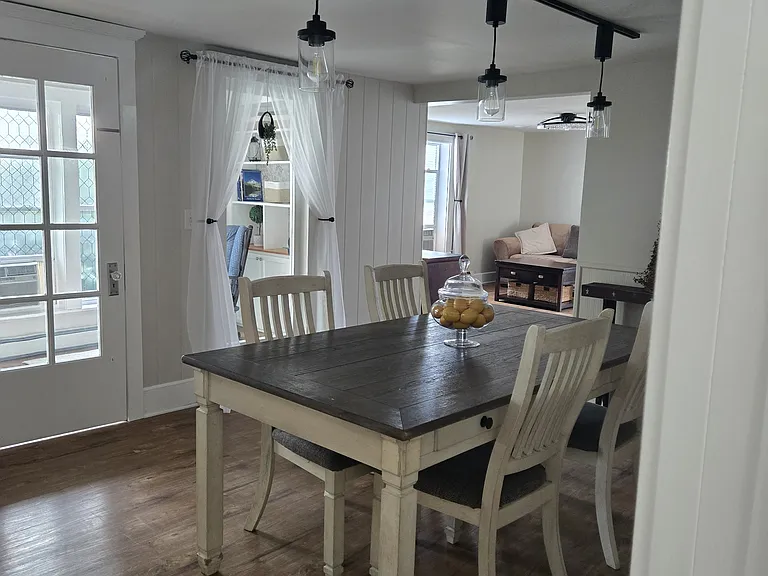 108 Center St #B — Photo 12