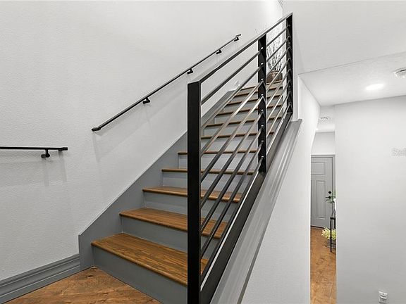 4th image of 3421 W Horatio St #111