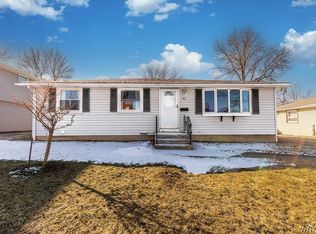 99 Marilyn Dr, West Seneca, NY 14224