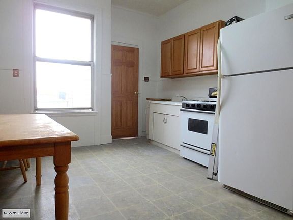 2nd image of 177 Russell St APT 3L