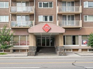 429 E 14th St NW #404, Calgary, AB T2N 2A3