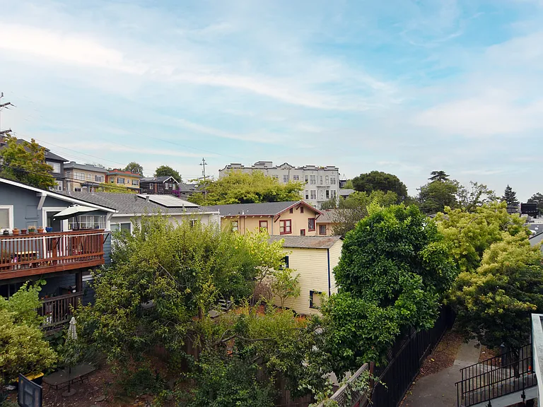 296 Mather St #6 — Photo 13