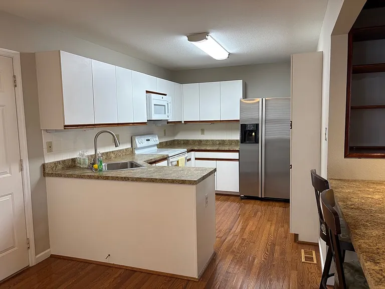 1716 Highview Circle Ct — Photo 5
