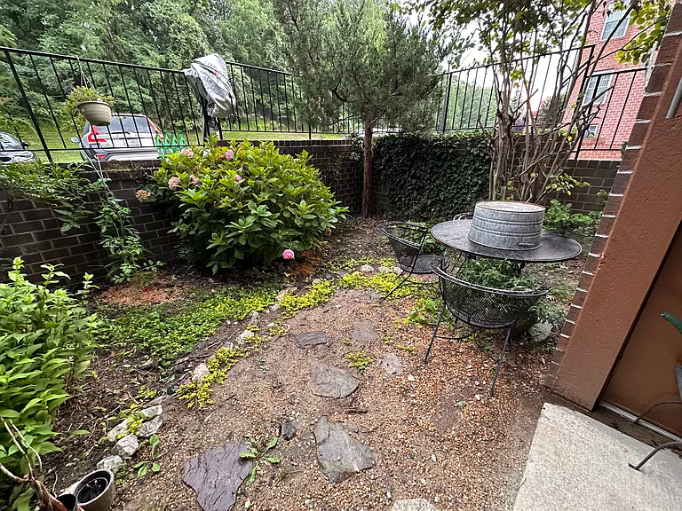 2111 Woodbox Ln #A — Photo 8