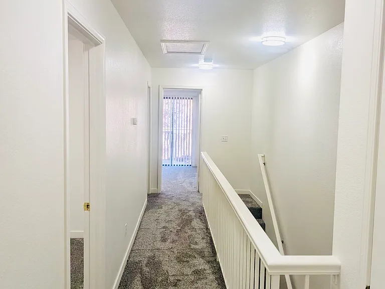 71 Village Circle Dr — Photo 7