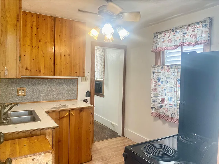 5618 Avenue L #UP — Photo 11