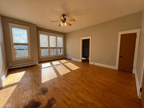 4th image of 417 N Durkee St APT 4