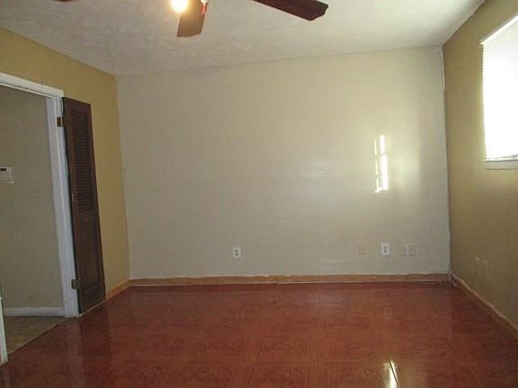 2nd image of 2355 N Derbigny St