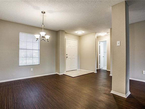 4th image of 2810 Kernville Dr