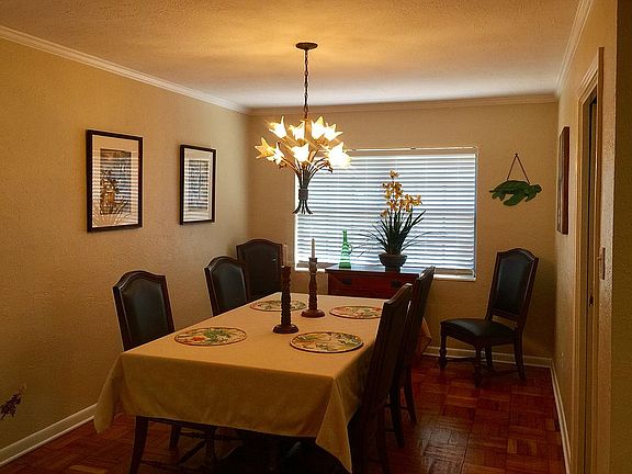3rd image of 627 Danube Ave