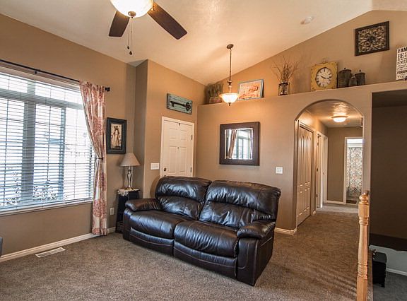 3rd image of 3040 E Devonwood Dr