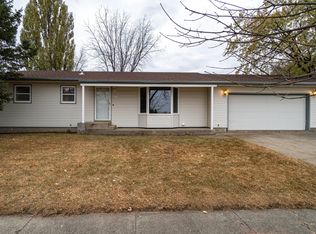2105 20th Ave S, Grand Forks, ND 58201