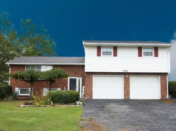 796 E Maine Rd, Johnson City, NY 13790