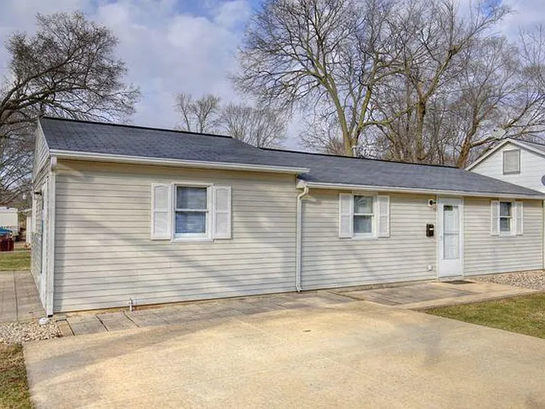 302 Greenview Dr — Photo 13
