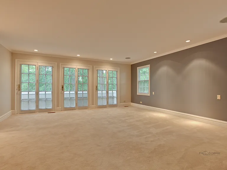 427 N Sheridan Rd — Photo 22
