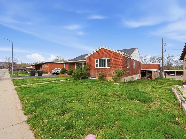 718 S Orchard Dr — Photo 5