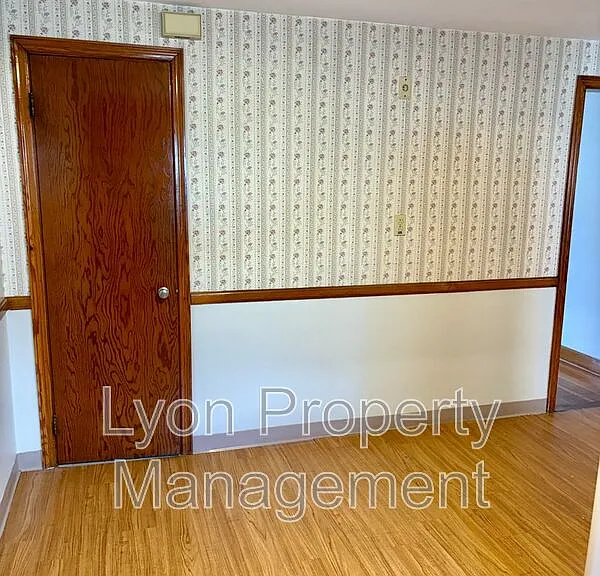 5 Norris Ave #6 — Photo 3