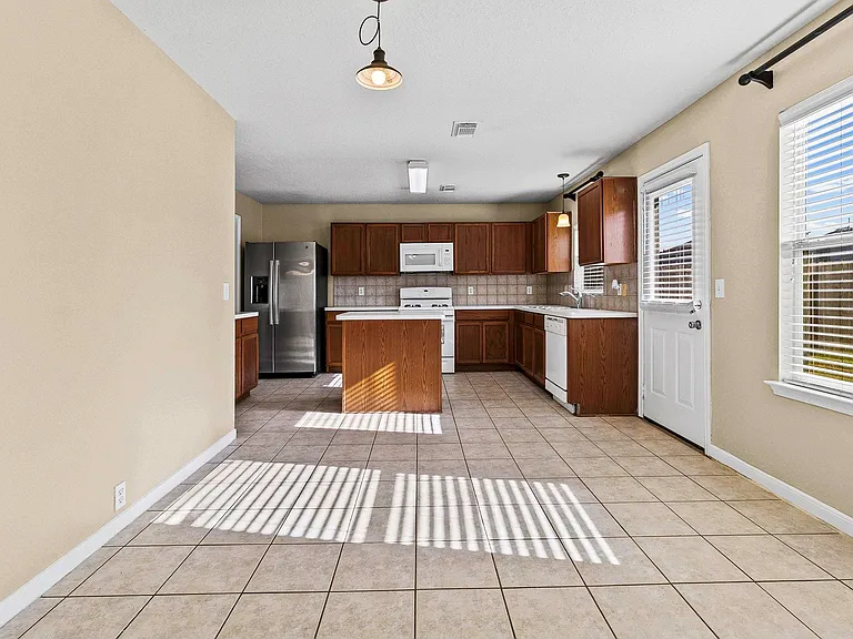 18327 Atasca Woods Trce — Photo 13