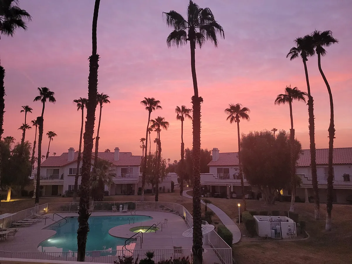 View of Beautiful Sunset, Pool and hot tub from Back Patio. - Vista Lago Dr N