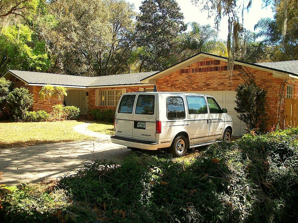 1st image of 2232 Holly Ln