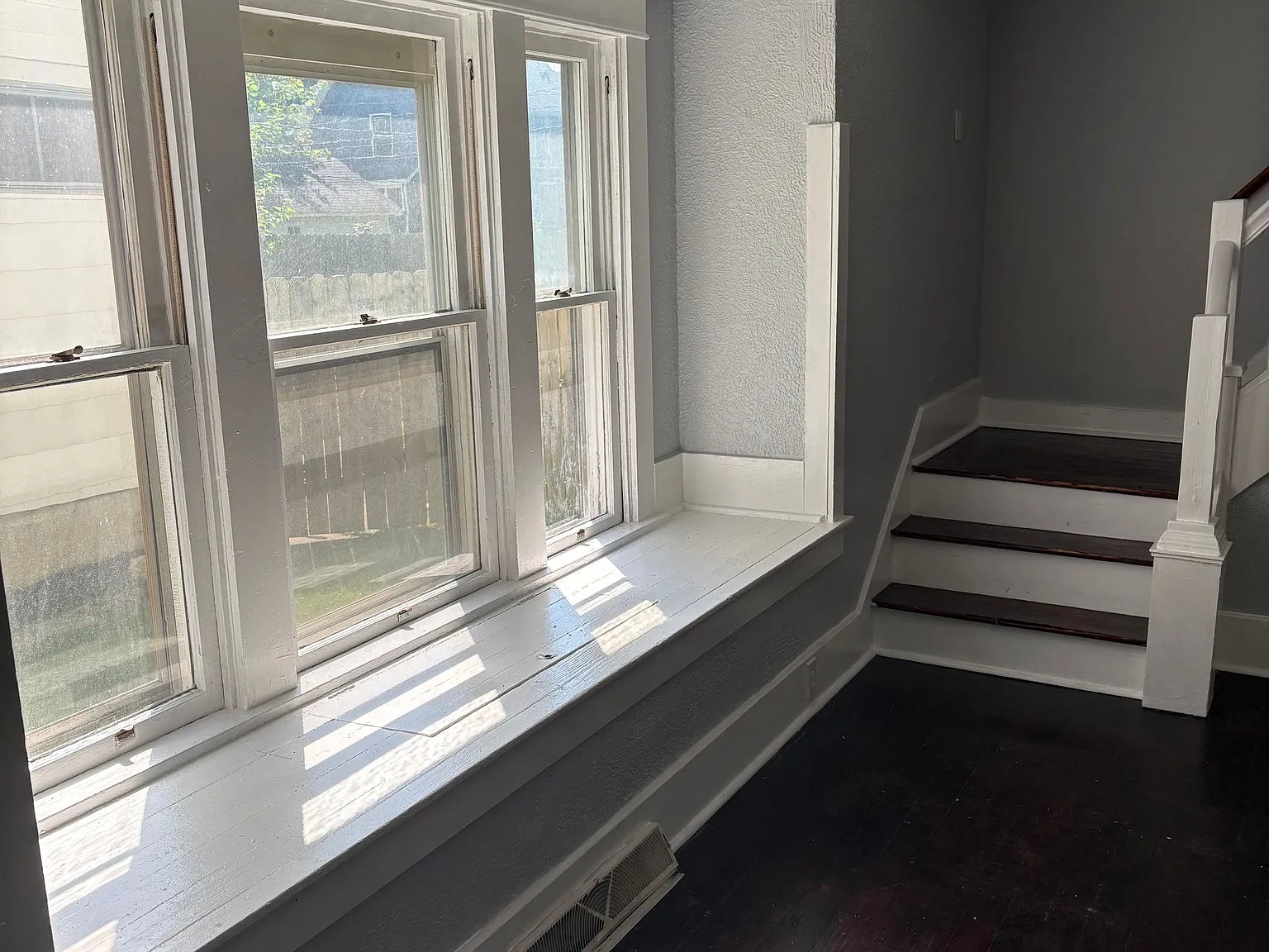 3 bed, 2.0 bath, 1400 sqft, $1,400 — Photo 4