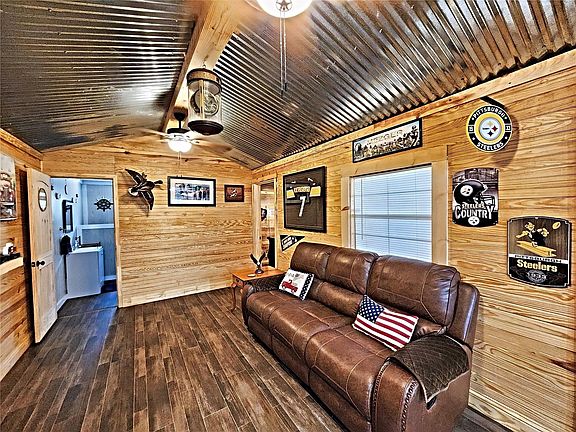 5th image of 151 Canadian Dr