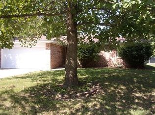 1419 S Gelven Ave, Springfield, MO 65804