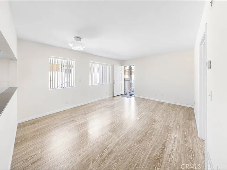 10225 Fernglen Ave #1/2 — Photo 4