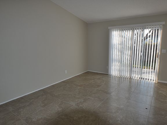 3rd image of 8264 Hemingway Dr