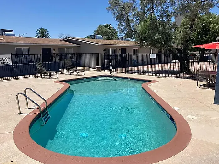 Madison Villas — Photo 18