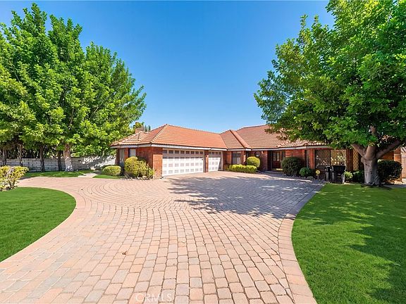2nd image of 1926 S 2nd Ave