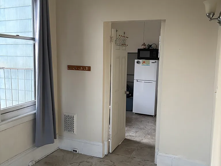 8514 76th St #2R — Photo 5